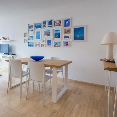 La Marina 아파트 플라티야 다로