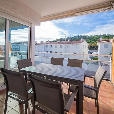 Apartment La Marina *